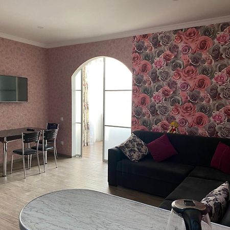Mindia'S Two Bedroom Apartment Batumi Exterior foto